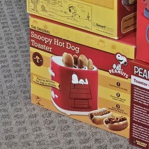 Snoopy Hot Dog Toaster